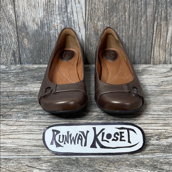 Clarks artisan flats size 7N - Picture 3 of 11